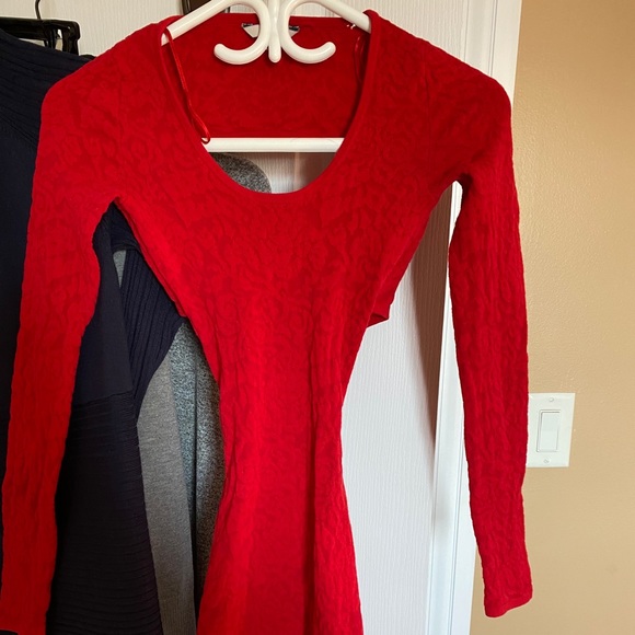 Guess Red Dress - Picture 2 of 2